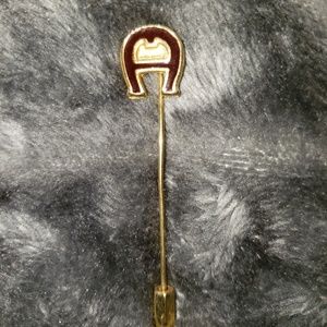 Aigner Pen to wear on hat, jacket, or purse